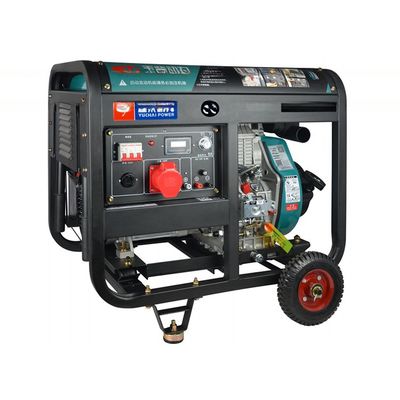 8Générateur diesel de 8 Kva avec système de protection contre le court-circuit Voltage nominal 230V/400V
